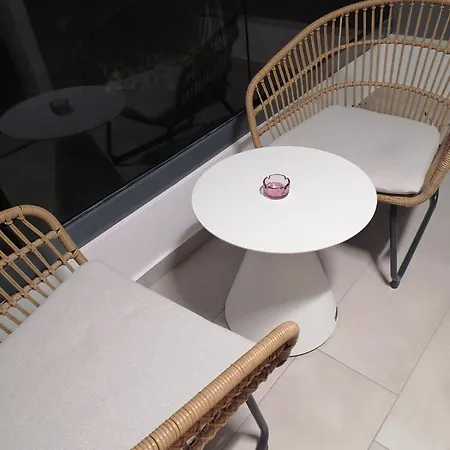 Perfect Strangers D1 *