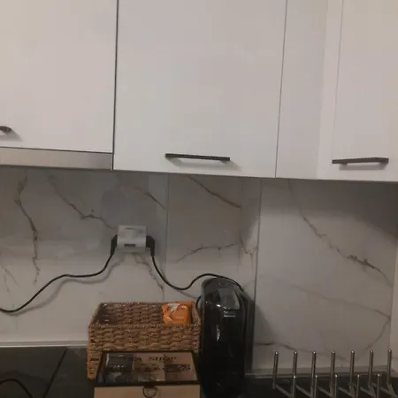 Perfect Strangers D1 *