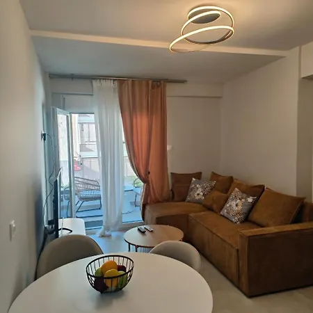 Perfect Strangers D1 *