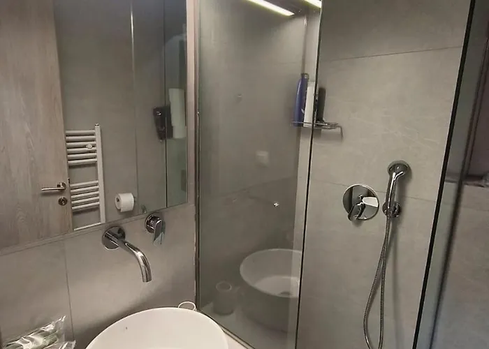 Perfect Strangers D1 Larissa